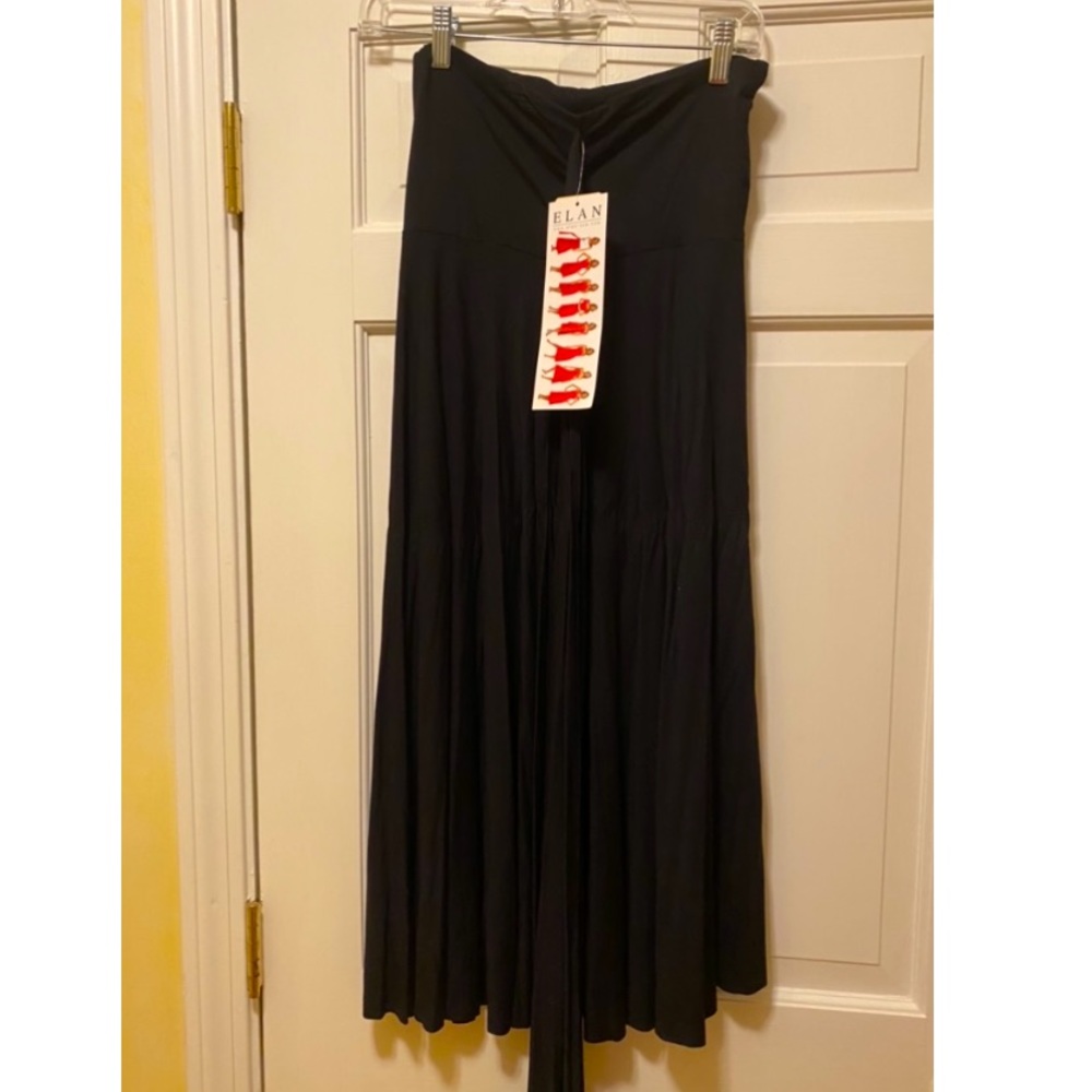 Elan 6 way dress/skirt- in Black! Perfect for any occasion!